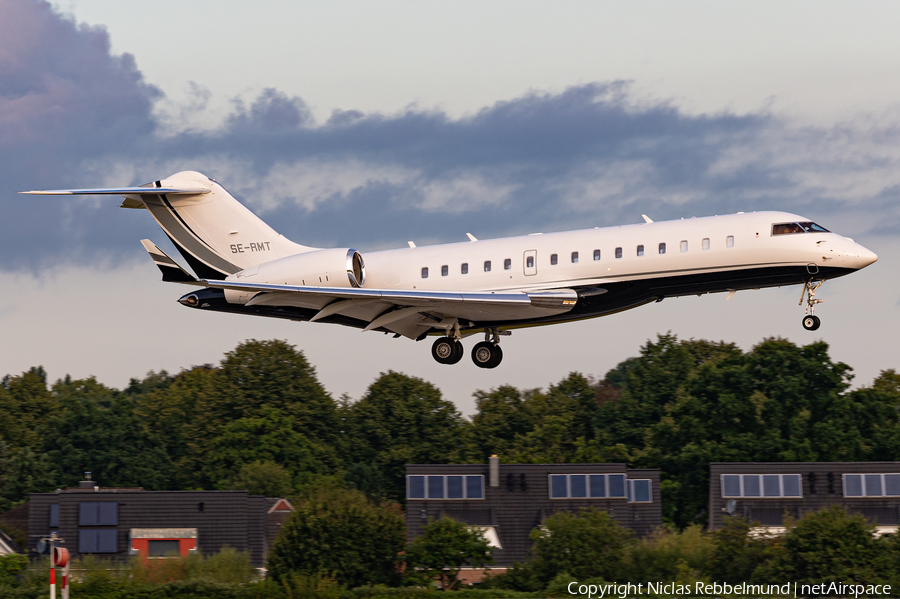 SAAB Aircraft Bombardier BD-700-1A10 Global 6000 (SE-RMT) | Photo 400870