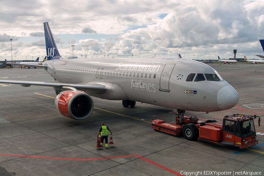 SAS - Scandinavian Airlines Airbus A320-251N (SE-ROB) | Photo 395425