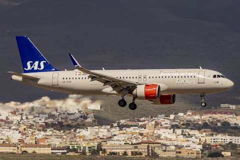 SAS - Scandinavian Airlines Airbus A320-251N (SE-ROB) at  Gran Canaria, Spain