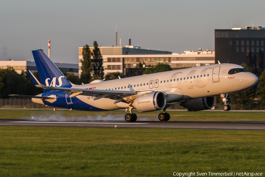 SAS - Scandinavian Airlines Airbus A320-251N (SE-ROI) | Photo 404469