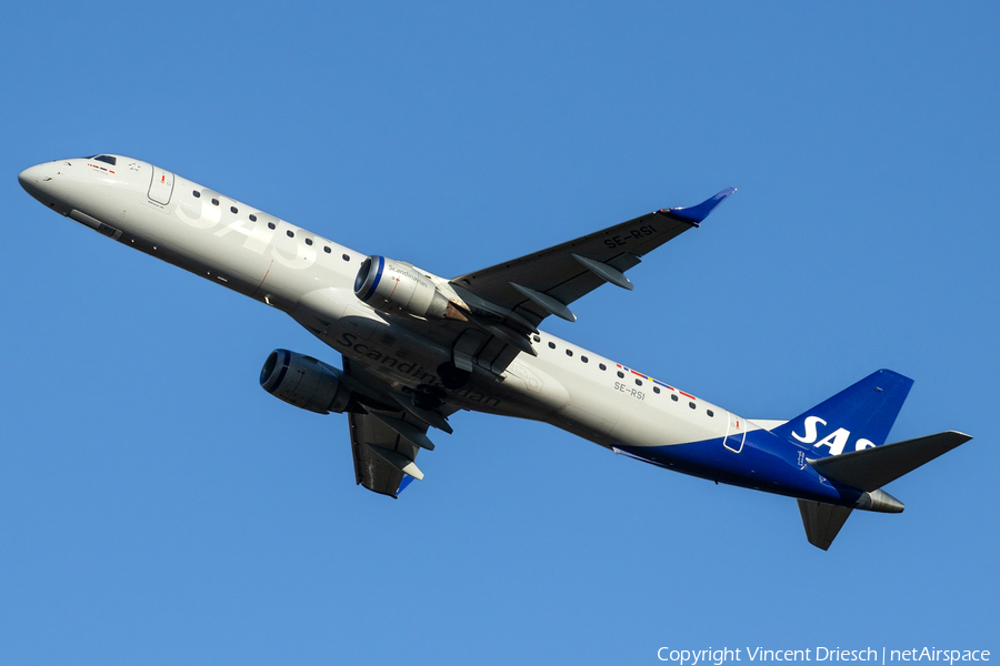 SAS Link Embraer ERJ-195LR (ERJ-190-200LR) (SE-RSI) | Photo 556699