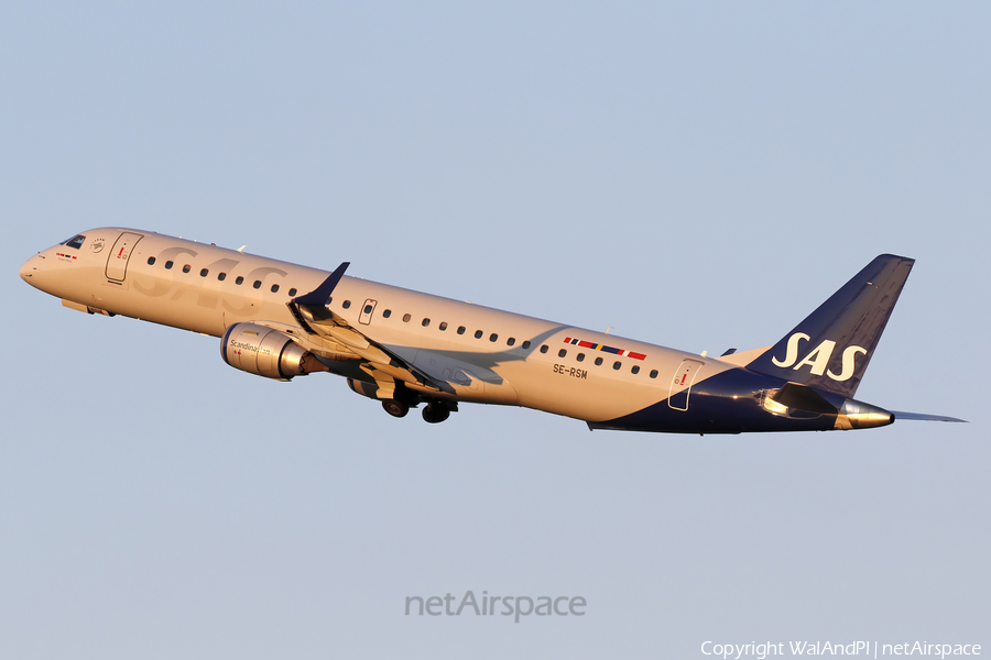 SAS Link Embraer ERJ-195LR (ERJ-190-200LR) (SE-RSM) | Photo 679778