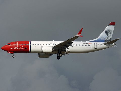 Norwegian Air Sweden Boeing 737-8 MAX (SE-RTB) at  Rome - Fiumicino (Leonardo DaVinci), Italy