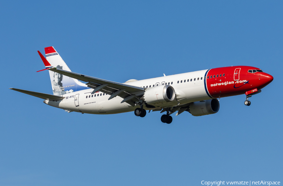 Norwegian Air Sweden Boeing 737-8 MAX (SE-RTC) | Photo 565896