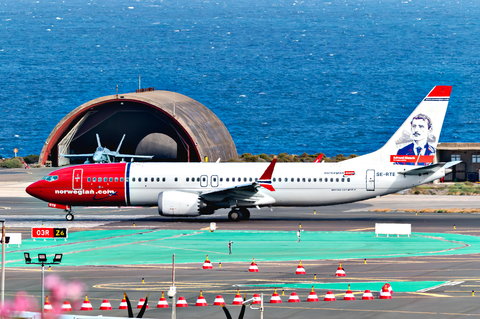 Norwegian Air Sweden Boeing 737-8 MAX (SE-RTE) at  Gran Canaria, Spain