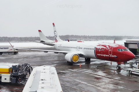 Norwegian Air Sweden Boeing 737-8 MAX (SE-RTI) at  Helsinki - Vantaa, Finland