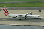 LOT Polish Airlines Bombardier DHC-8-402Q (SP-EQL) at  Warsaw - Frederic Chopin International, Poland