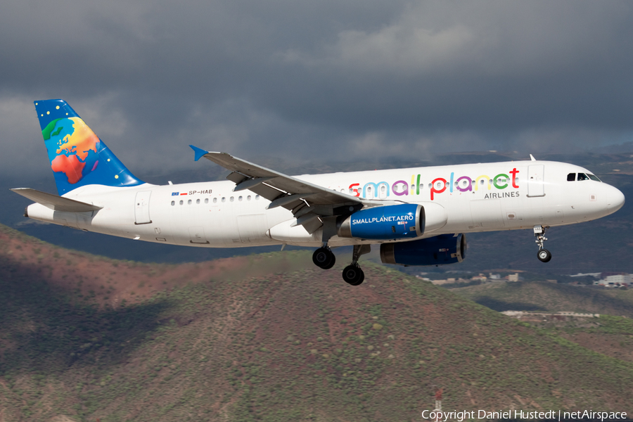 Small Planet Airlines Poland Airbus A320-232 (SP-HAB) | Photo 549389