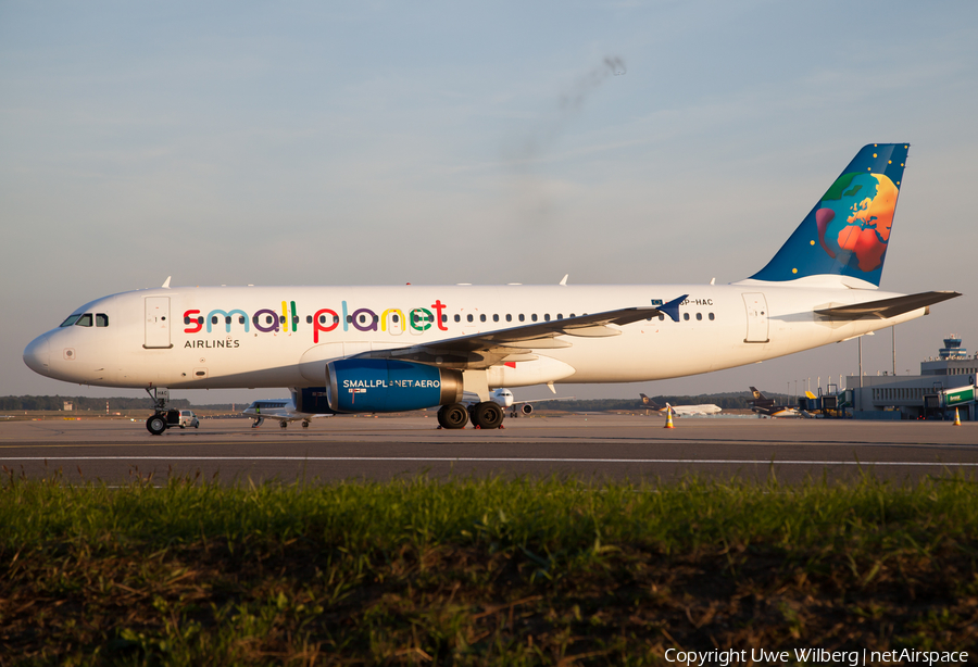 Small Planet Airlines Poland Airbus A320-233 (SP-HAC) | Photo 76980