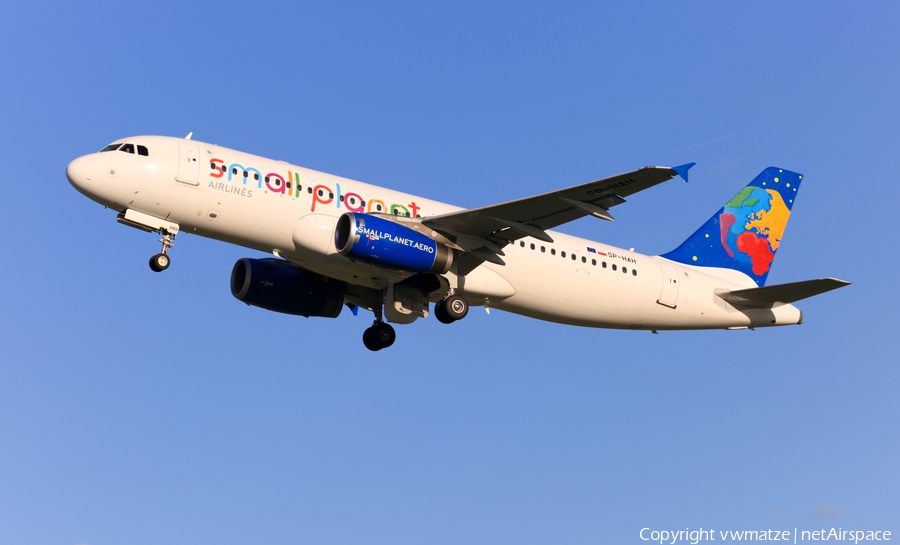 Small Planet Airlines Poland Airbus A320-233 (SP-HAH) | Photo 192189