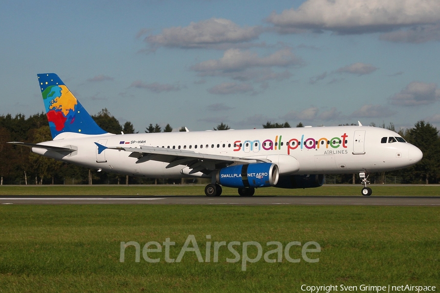 Small Planet Airlines Poland Airbus A320-233 (SP-HAH) | Photo 193474