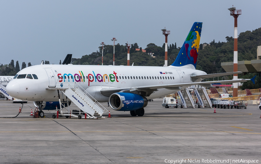 Small Planet Airlines Poland Airbus A320-233 (SP-HAH) | Photo 244865