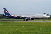 Small Planet Airlines Poland Airbus A321-211 (SP-HAW) at  Hamburg - Fuhlsbuettel (Helmut Schmidt), Germany