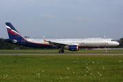 Small Planet Airlines Poland Airbus A321-211 (SP-HAW) at  Hamburg - Fuhlsbuettel (Helmut Schmidt), Germany