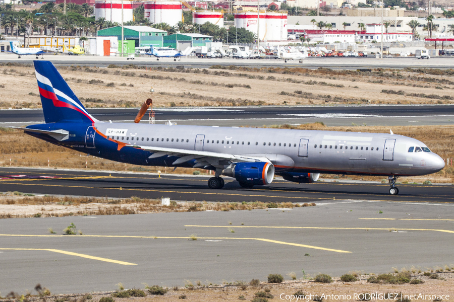 Small Planet Airlines Poland Airbus A321-211 (SP-HAW) | Photo 128273