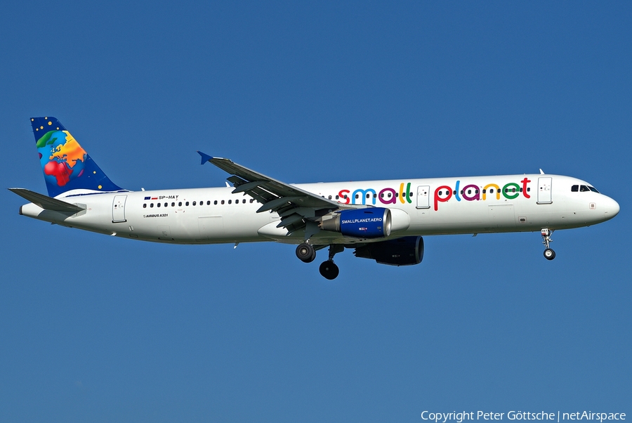 Small Planet Airlines Poland Airbus A321-211 (SP-HAY) | Photo 190952