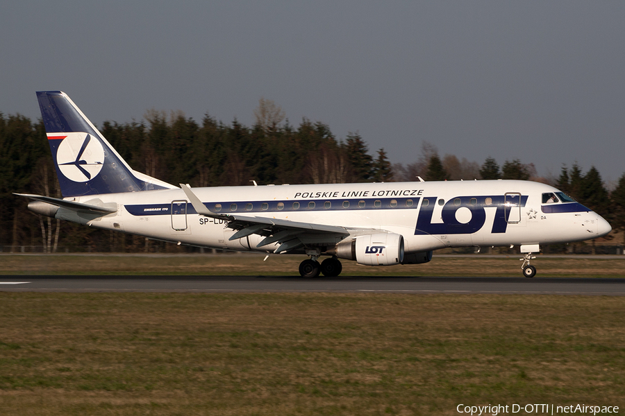 LOT Polish Airlines Embraer ERJ-170STD (ERJ-170-100) (SP-LDA) | Photo 196609