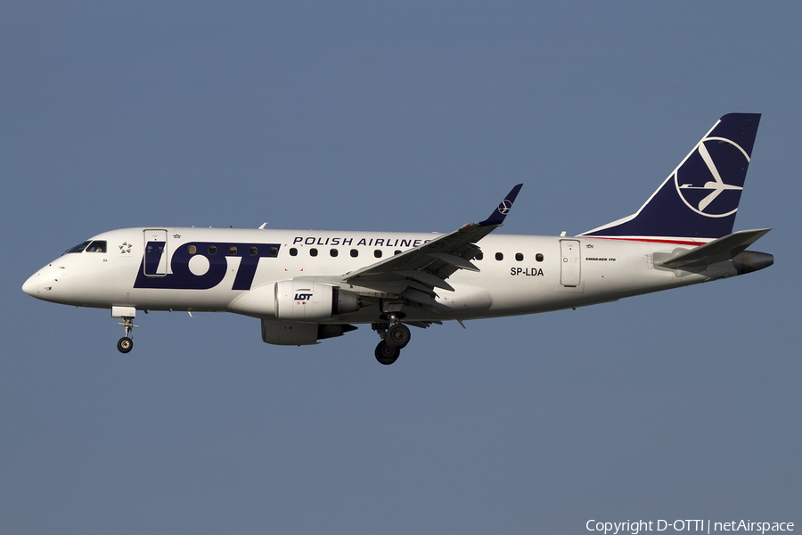 LOT Polish Airlines Embraer ERJ-170STD (ERJ-170-100) (SP-LDA) | Photo 408707
