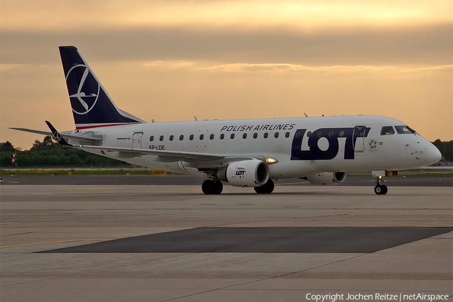 LOT Polish Airlines Embraer ERJ-170LR (ERJ-170-100LR) (SP-LDE) | Photo 76009