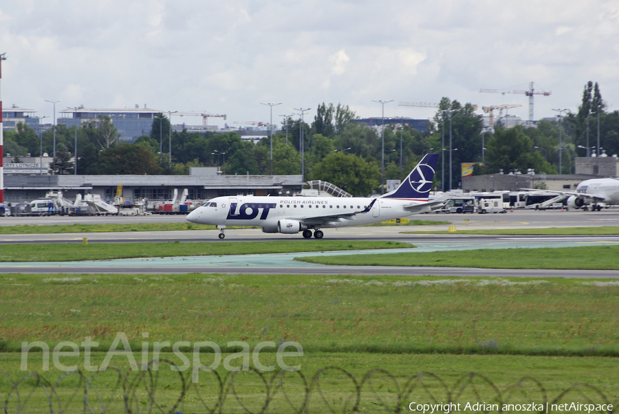 LOT Polish Airlines Embraer ERJ-170LR (ERJ-170-100LR) (SP-LDF) | Photo 409545