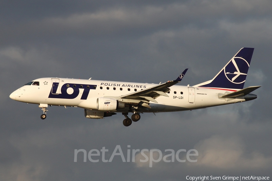 LOT Polish Airlines Embraer ERJ-170LR (ERJ-170-100LR) (SP-LDI) | Photo 30161