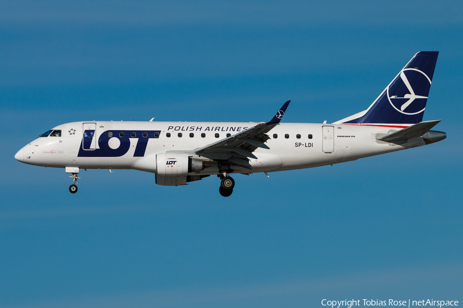 LOT Polish Airlines Embraer ERJ-170LR (ERJ-170-100LR) (SP-LDI) | Photo 324918