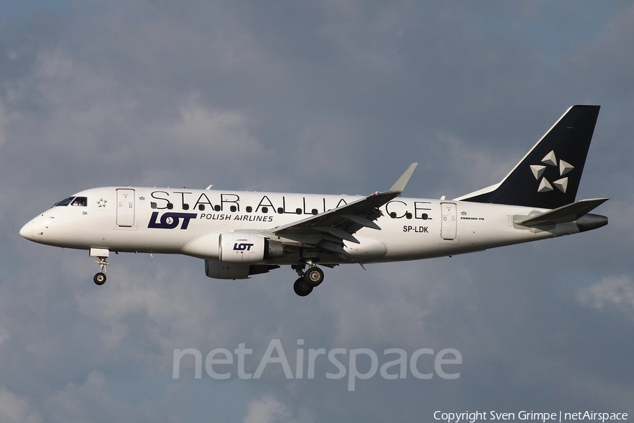 LOT Polish Airlines Embraer ERJ-170LR (ERJ-170-100LR) (SP-LDK) | Photo 37371