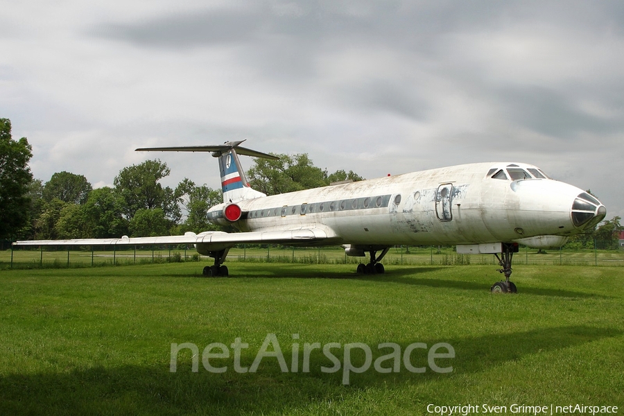 LOT Polish Airlines Tupolev Tu-134A (SP-LHB) | Photo 338798