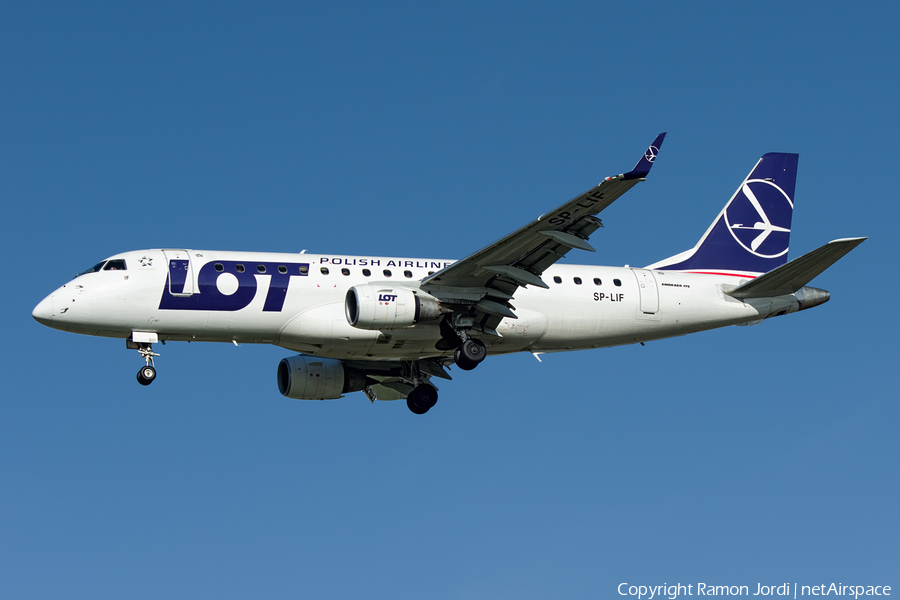 LOT Polish Airlines Embraer ERJ-175LR (ERJ-170-200LR) (SP-LIF) | Photo 146492