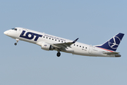 LOT Polish Airlines Embraer ERJ-175LR (ERJ-170-200LR) (SP-LII) at  Warsaw - Frederic Chopin International, Poland