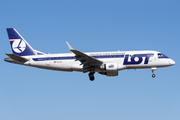 LOT Polish Airlines Embraer ERJ-175LR (ERJ-170-200LR) (SP-LIL) at  Warsaw - Frederic Chopin International, Poland