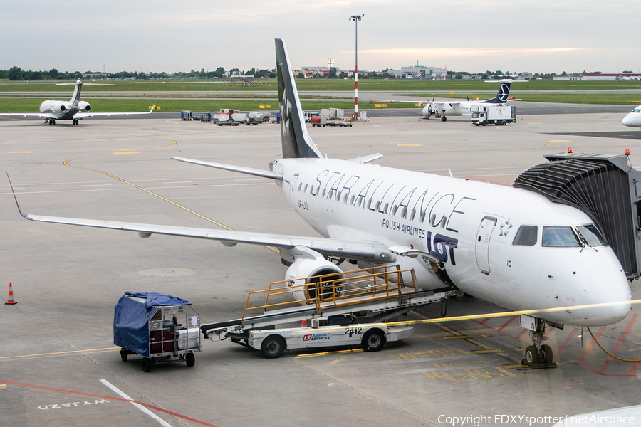 LOT Polish Airlines Embraer ERJ-175LR (ERJ-170-200LR) (SP-LIO) | Photo 487930