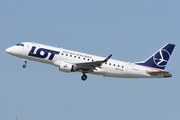 LOT Polish Airlines Embraer ERJ-175STD (ERJ-170-200STD) (SP-LIQ) at  Warsaw - Frederic Chopin International, Poland