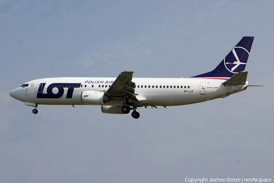 LOT Polish Airlines Boeing 737-45D (SP-LLE) | Photo 111594