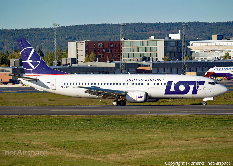 LOT Polish Airlines Boeing 737-45D (SP-LLE) | Photo 266404