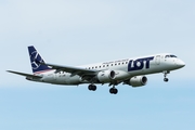 LOT Polish Airlines Embraer ERJ-190STD (ERJ-190-100STD) (SP-LMB) at  Warsaw - Frederic Chopin International, Poland