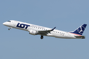 LOT Polish Airlines Embraer ERJ-190STD (ERJ-190-100STD) (SP-LMD) at  Warsaw - Frederic Chopin International, Poland