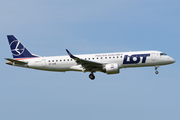 LOT Polish Airlines Embraer ERJ-190AR (ERJ-190-100IGW) (SP-LME) at  Warsaw - Frederic Chopin International, Poland