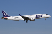 LOT Polish Airlines Embraer ERJ-190AR (ERJ-190-100IGW) (SP-LMF) at  Hamburg - Fuhlsbuettel (Helmut Schmidt), Germany