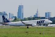 LOT Polish Airlines Embraer ERJ-190AR (ERJ-190-100IGW) (SP-LMF) at  Warsaw - Frederic Chopin International, Poland