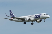 LOT Polish Airlines Embraer ERJ-190STD (ERJ-190-100STD) (SP-LMG) at  Warsaw - Frederic Chopin International, Poland