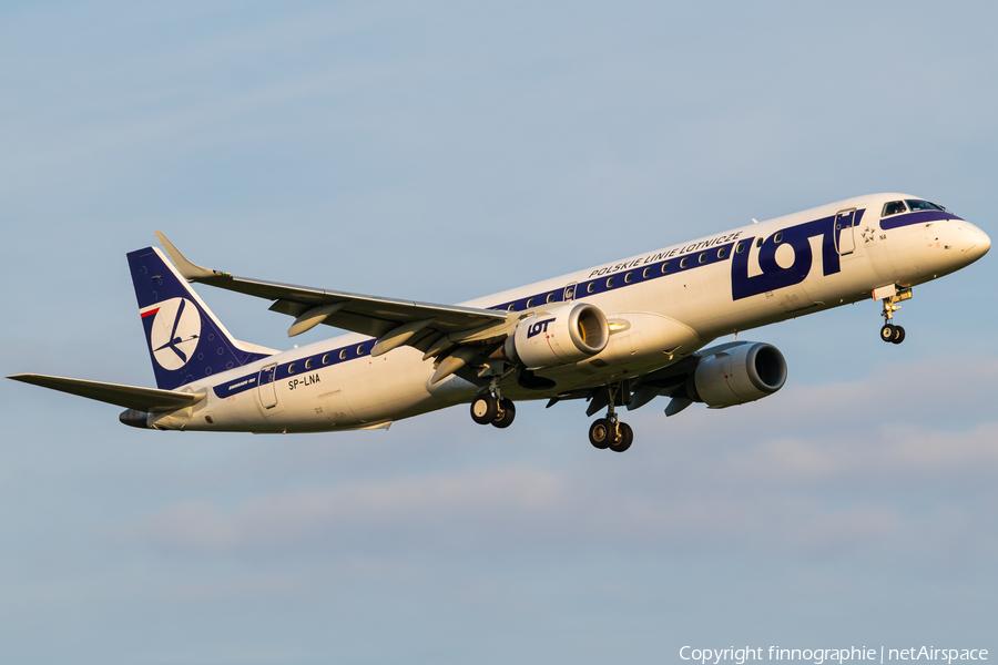 LOT Polish Airlines Embraer ERJ-195LR (ERJ-190-200LR) (SP-LNA) | Photo 469188