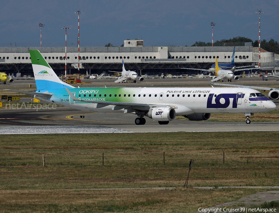 LOT Polish Airlines Embraer ERJ-195LR (ERJ-190-200LR) (SP-LNA) | Photo 538433