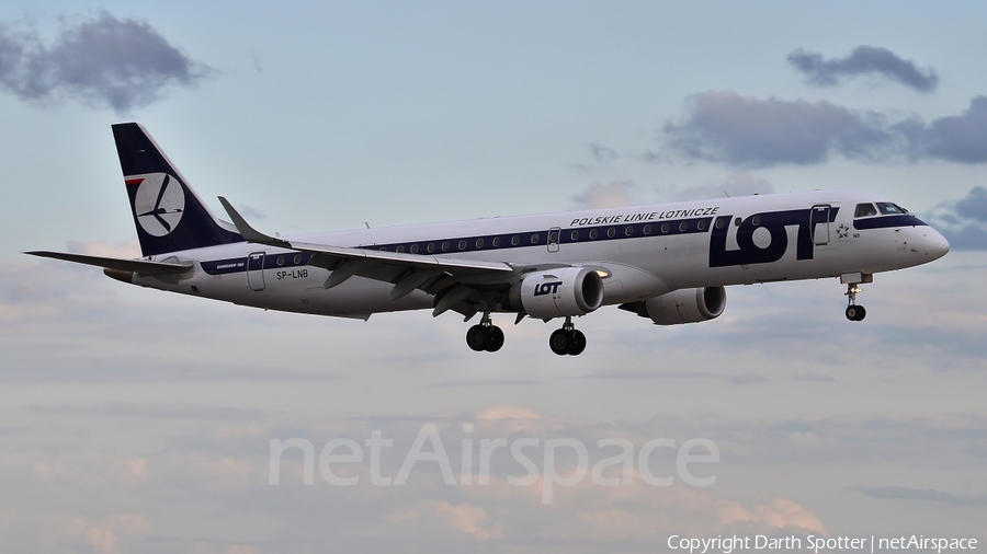 LOT Polish Airlines Embraer ERJ-195LR (ERJ-190-200LR) (SP-LNB) | Photo 222395