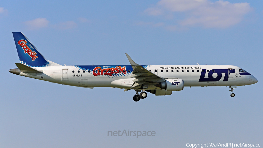 LOT Polish Airlines Embraer ERJ-195LR (ERJ-190-200LR) (SP-LNB) | Photo 454474