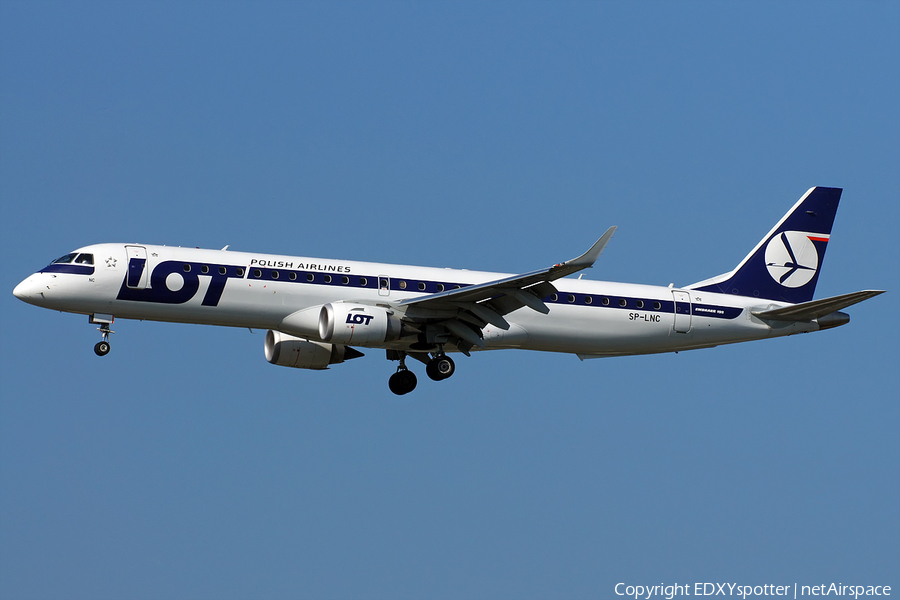 LOT Polish Airlines Embraer ERJ-195LR (ERJ-190-200LR) (SP-LNC) | Photo 276257