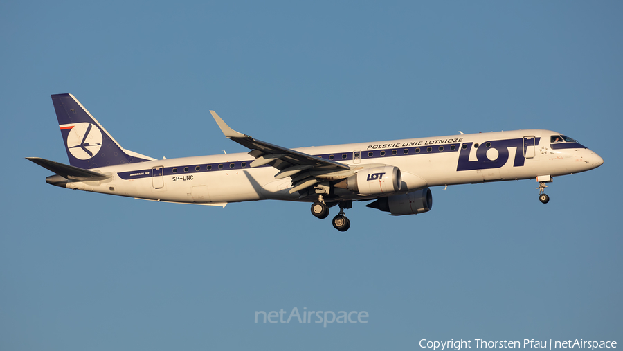 LOT Polish Airlines Embraer ERJ-195LR (ERJ-190-200LR) (SP-LNC) | Photo 449487