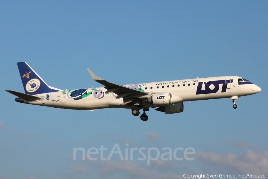 LOT Polish Airlines Embraer ERJ-195LR (ERJ-190-200LR) (SP-LNC) | Photo 520533