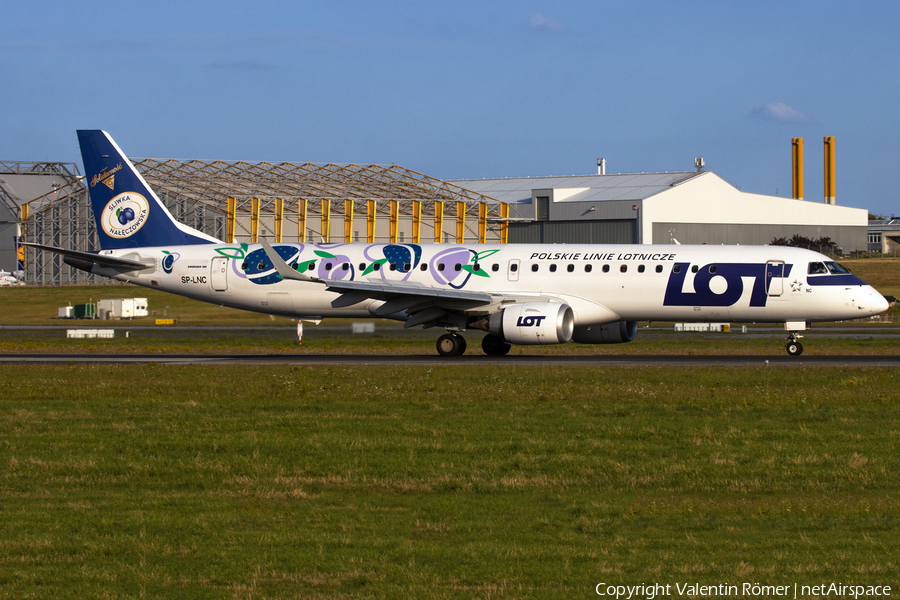 LOT Polish Airlines Embraer ERJ-195LR (ERJ-190-200LR) (SP-LNC) | Photo 521218