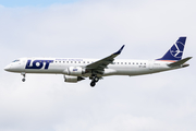 LOT Polish Airlines Embraer ERJ-195LR (ERJ-190-200LR) (SP-LND) at  Dusseldorf - International, Germany